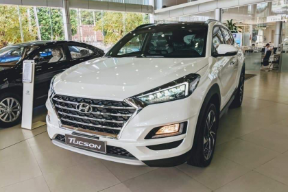 Hyundai Tucson giảm giá 40 triệu trong tháng ngâu